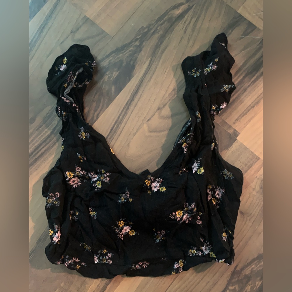 Kendall & Kylie crop top